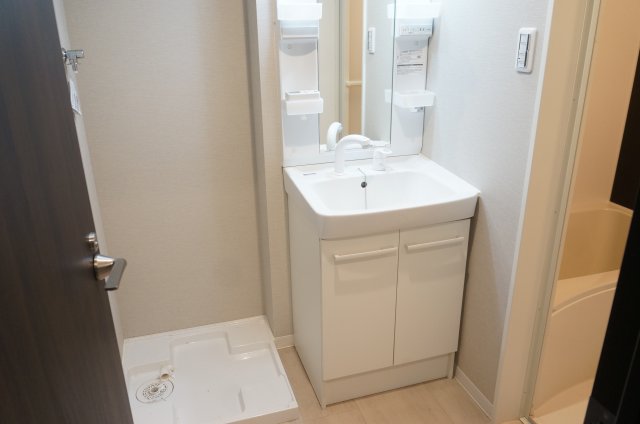 洗面設備　脱衣スペースもあります