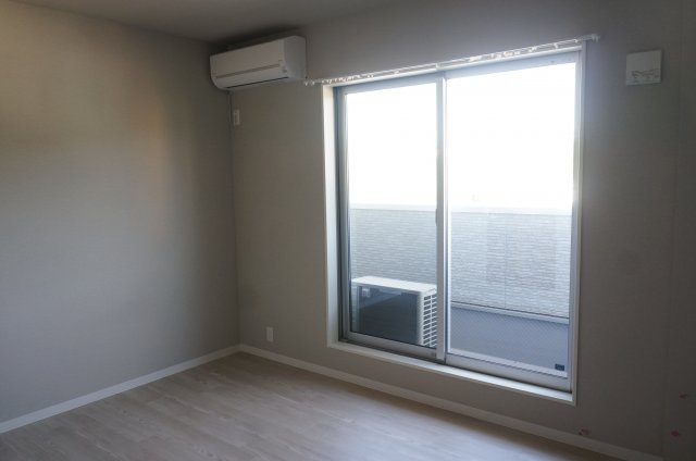 居室・リビング　ゆったり過ごせる居間です