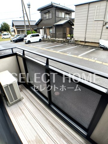 バルコニー　開放的で明るい空間を演出してくれるバルコニーです