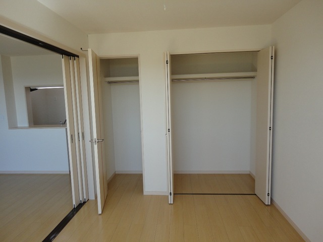 収納　南洋室収納