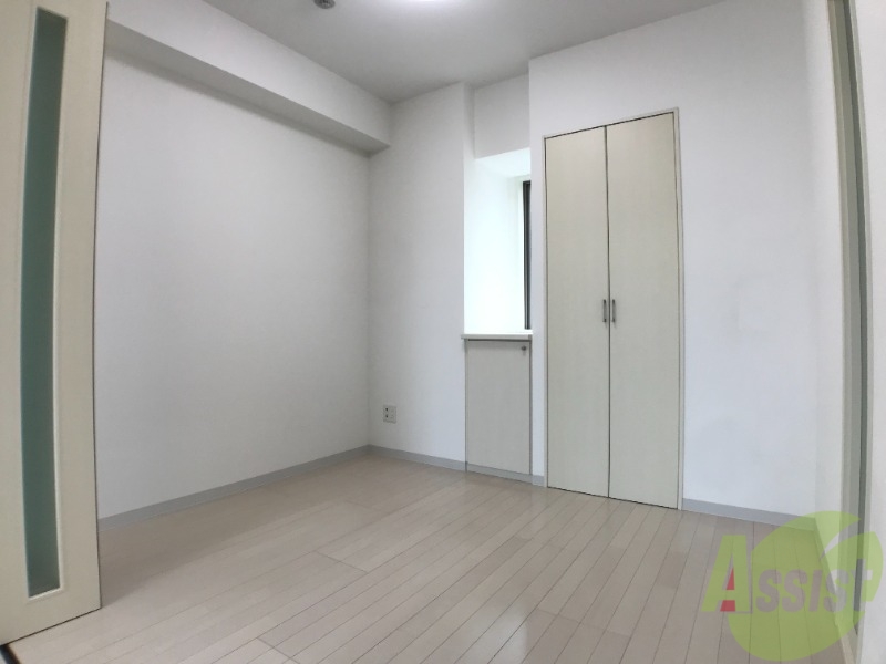 その他部屋・スペース　寝室になりそうな洋室です。シンプルで落ち着きますね。