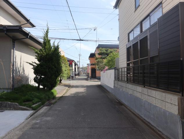 その他　前面道路（その他）まで0m