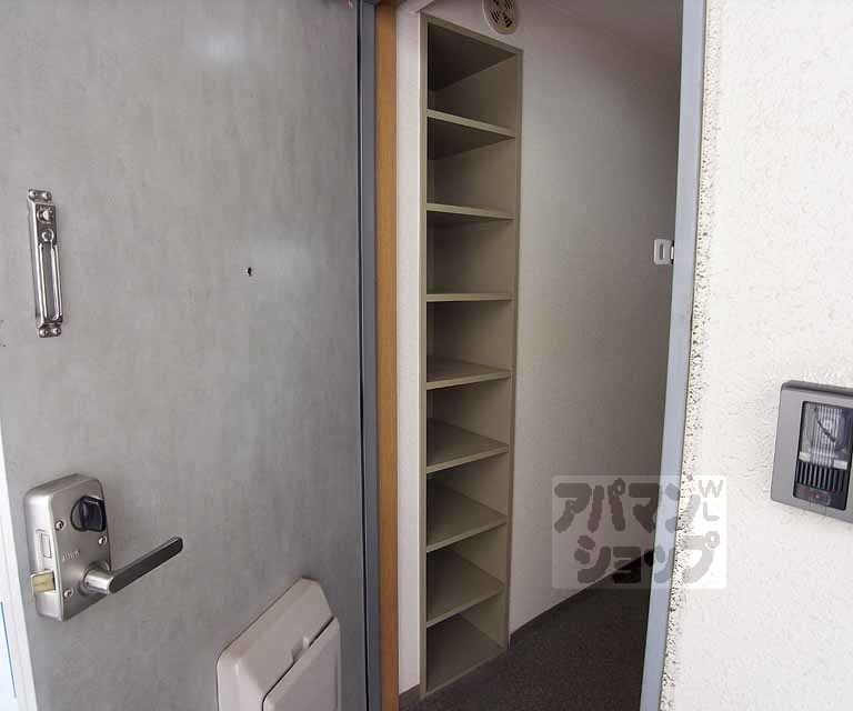 収納　たくさん入る靴箱です。