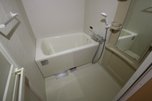 バス・シャワールーム　※別室の参考写真の為、現況優先です。