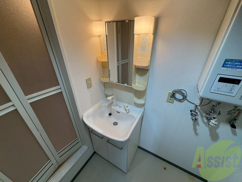 洗面設備　洗面台はこちら。身支度はここでばっちりですね。