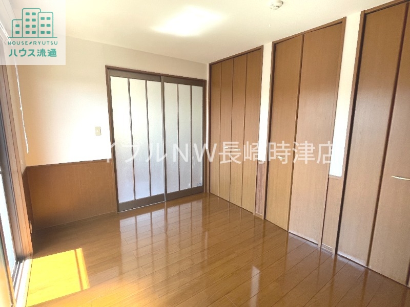 居室・リビング　※別号室の写真になります。