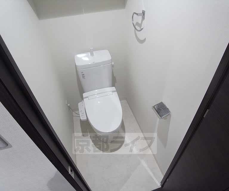 トイレ　ウォシュレット付きです