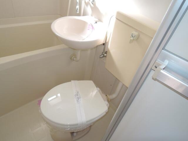 トイレ　トイレ