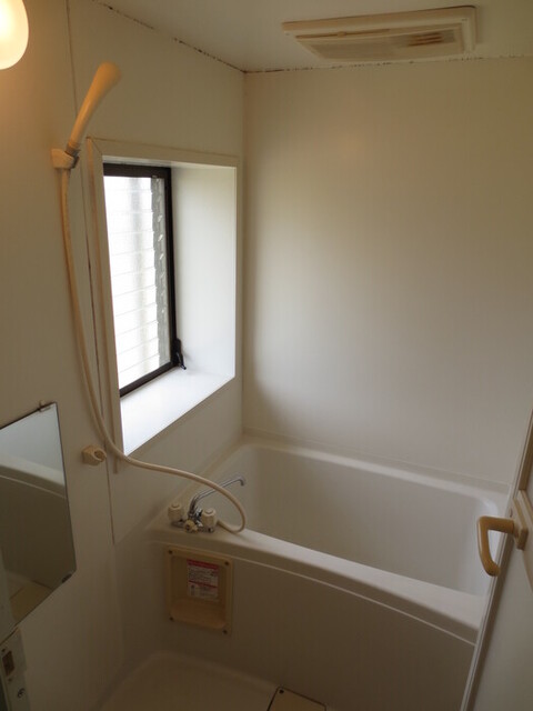 バス・シャワールーム　２０３　バスルーム