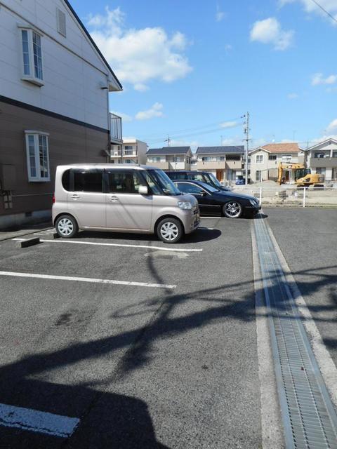 駐車場　駐車場
