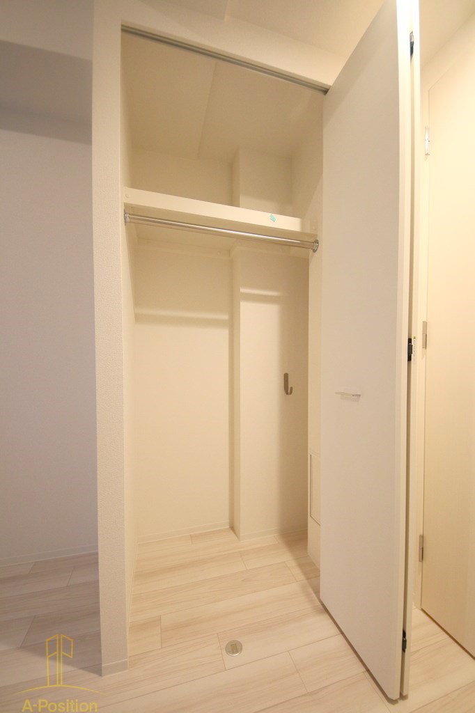 収納　セレニテ本町東リアン