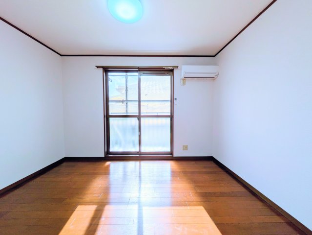 居室・リビング　ゆったりとした居間です