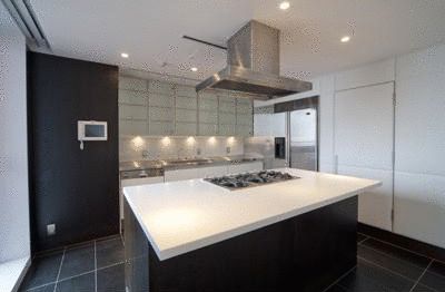 キッチン　写真は同タイプ住居です。