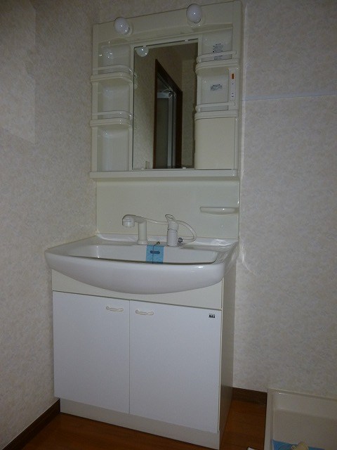 洗面設備　写真は205号室です