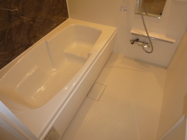 バス・シャワールーム　追い焚きバス