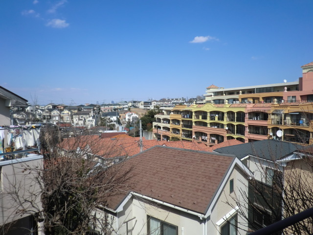 眺望　晴れた日は遠くに川崎東京方面のビル群が望めます♪