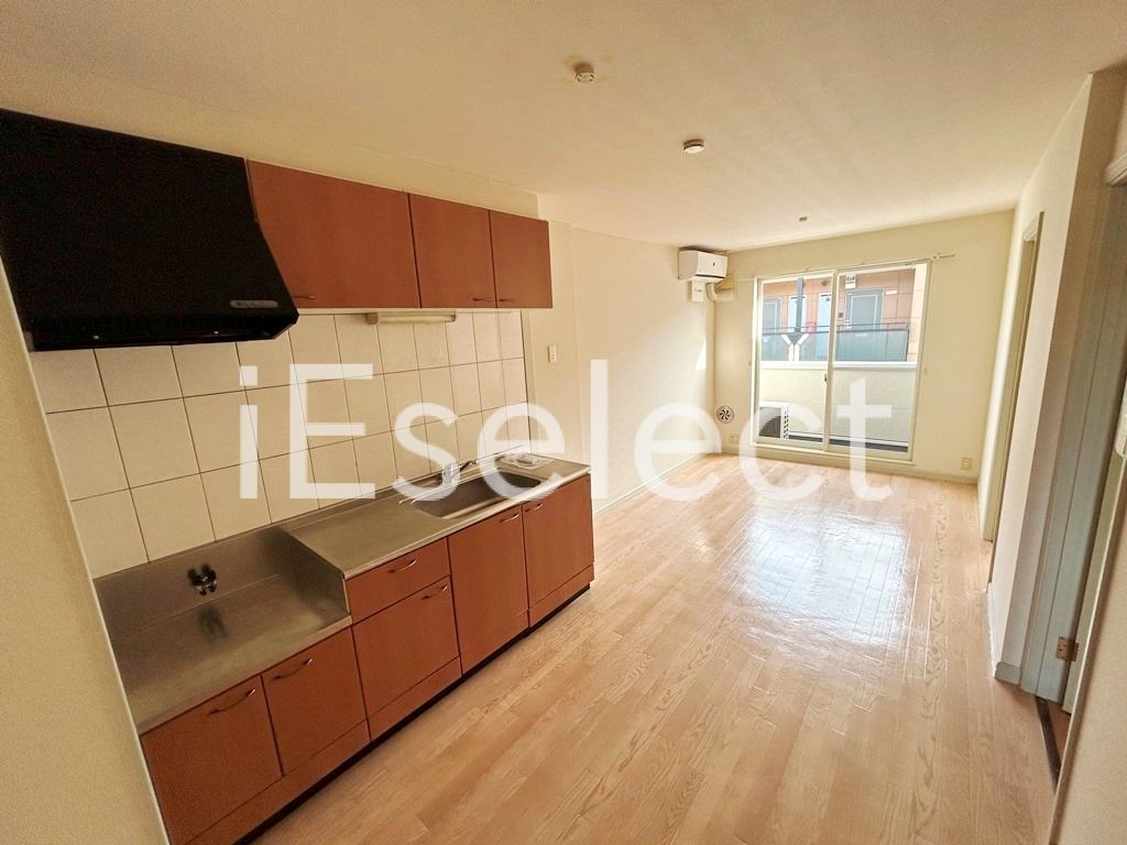 居室・リビング　広々開放的なリビングです♪