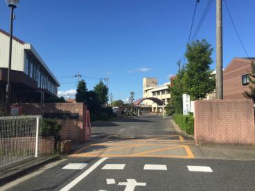 小学校　岡山市立芳明小学校（小学校）まで1013m