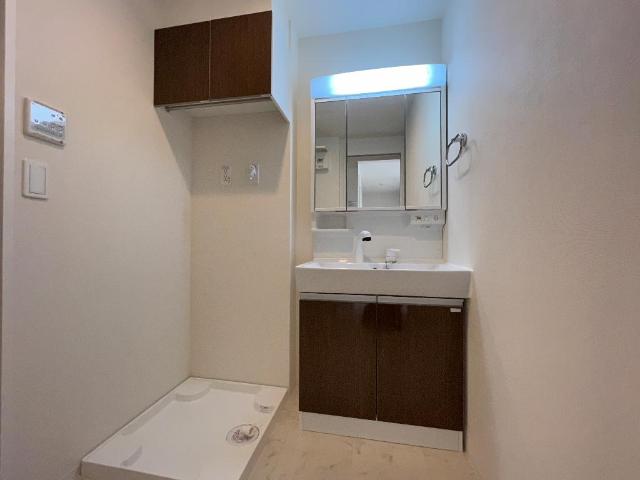 洗面設備　洗髪洗面化粧台