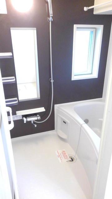 バス・シャワールーム　バスルーム