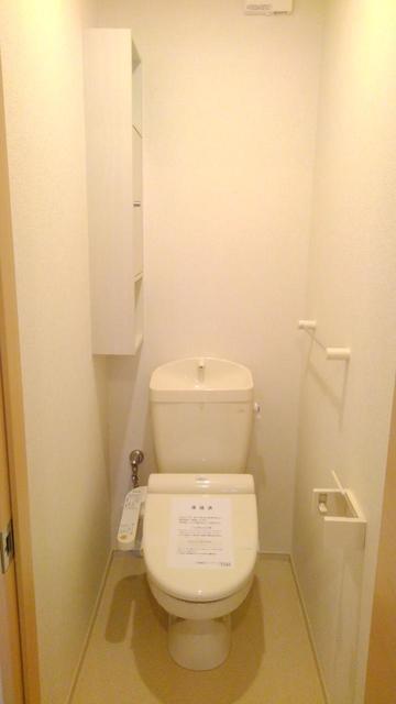 トイレ　温水洗浄便座