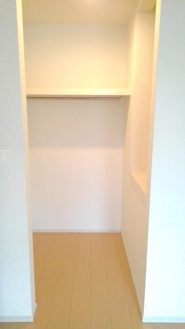 収納　ウオークインクローゼット