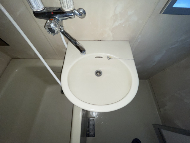 洗面設備　スペースが確保できる洗面所です