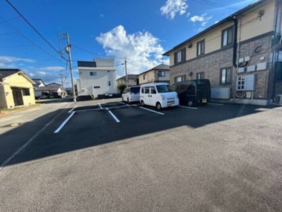 駐車場　駐車場