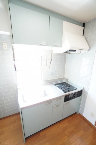 キッチン　※同物件・反転タイプの写真です。