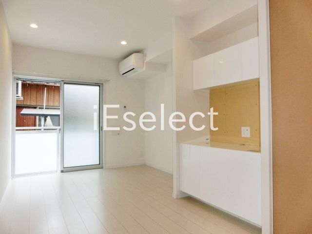 その他部屋・スペース　８．１帖のゆったりとした居室