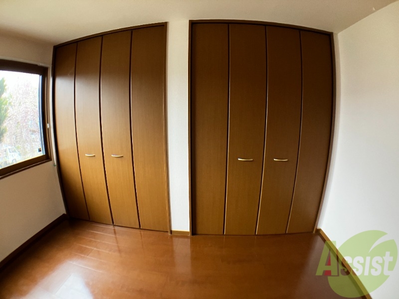 収納　洋室のクローゼット。広さは十分そうです。