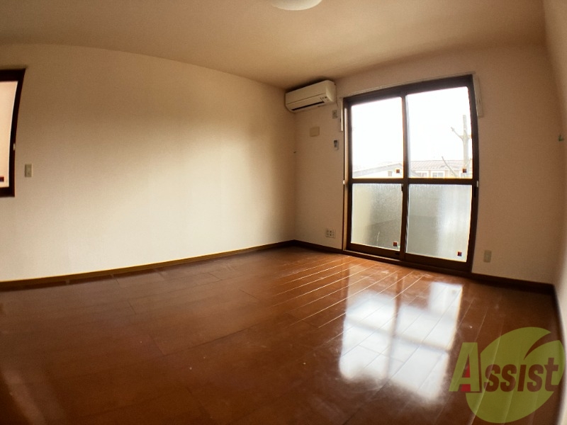 居室・リビング　きれいなＬＤＫが広がっていて居心地が良さそうですね。