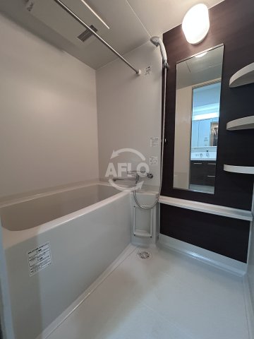 バス・シャワールーム　サムティ江坂JuReve　浴室