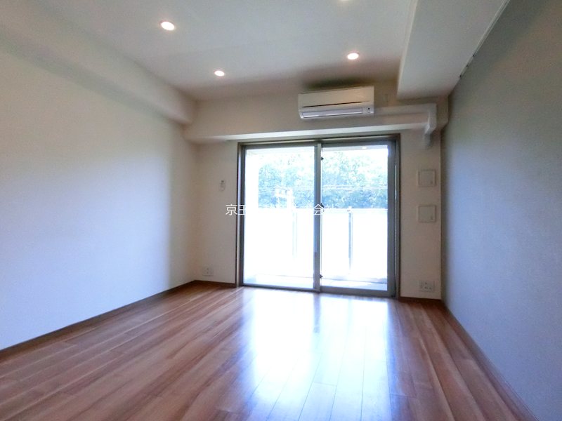 居室・リビング　約10帖の広々としたお部屋です