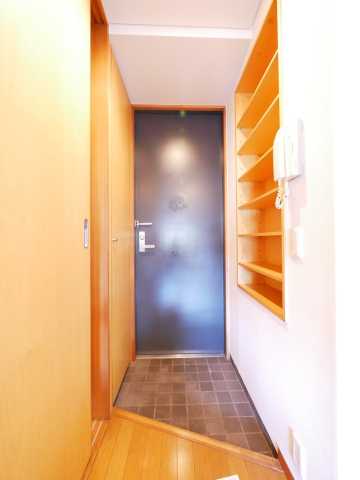 玄関　華姿ビルの玄関