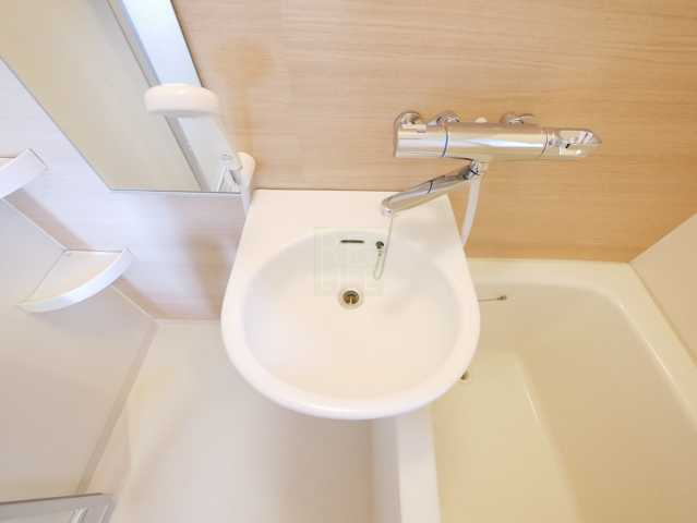 洗面設備　華姿ビルの洗面所