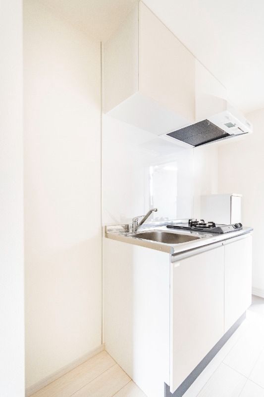 キッチン　別部屋参考写真となります