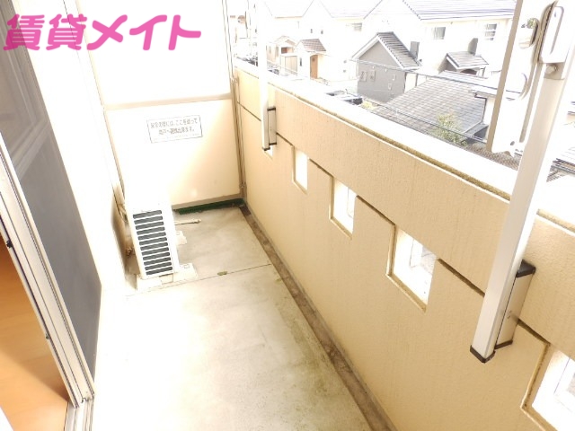 バルコニー　同物件別室写真