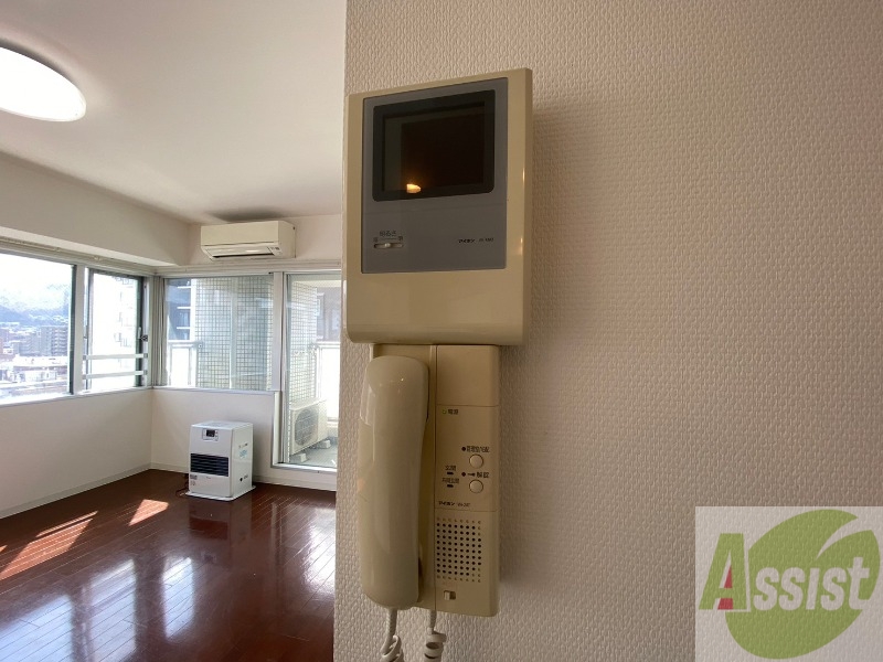 セキュリティ　インターホンは通話ができるので急な訪問があっても安心です。