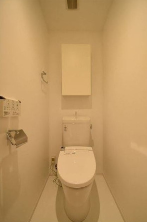 トイレ　※別部屋の参考写真です。