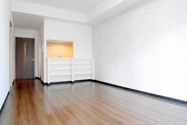 居室・リビング　陽当り良好で明るいリビングです♪