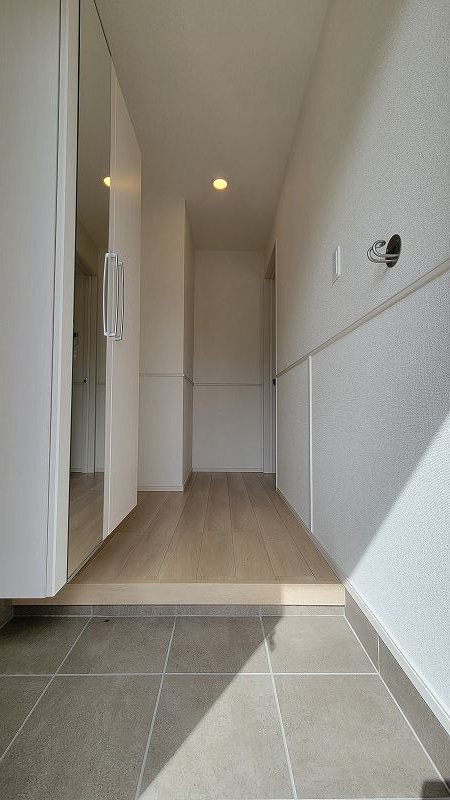 玄関　同タイプ物件参照