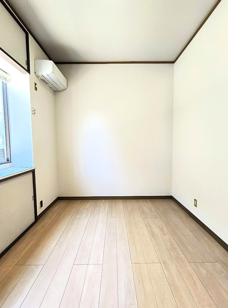 居室・リビング　自分好みのインテリアが楽しめるシンプルなお部屋です