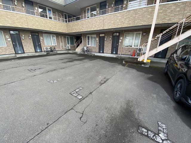 駐車場　駐車場