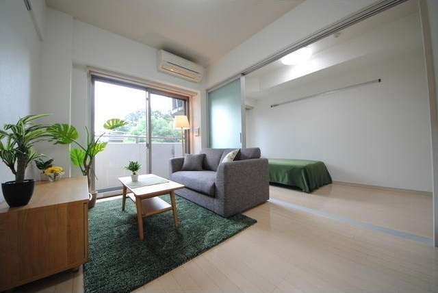 居室・リビング　明るい居間☆