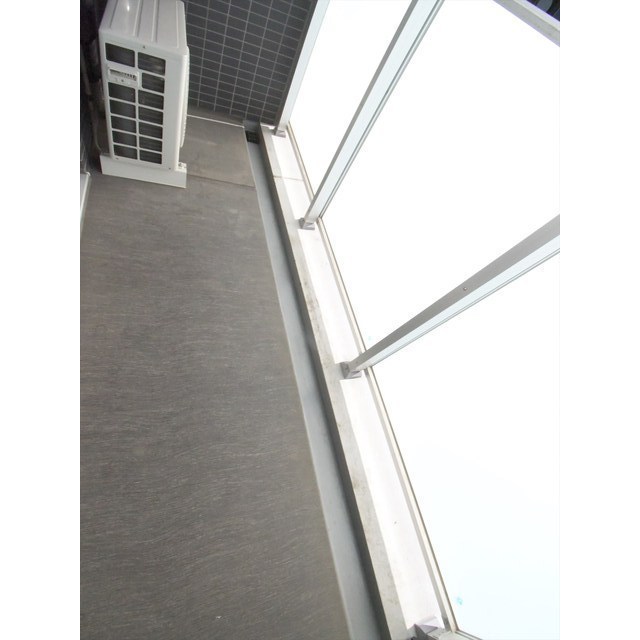 バルコニー　お洗濯にも便利なバルコニー付き