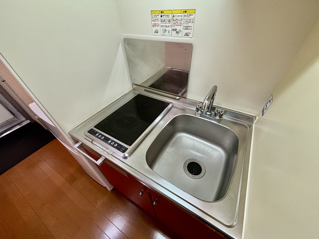 キッチン　設備・仕様は号室により異なる為、現況を優先いたします。