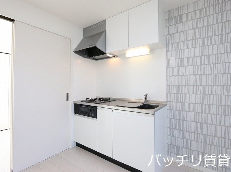 キッチン　別号室タイプの為、現状を優先致します。