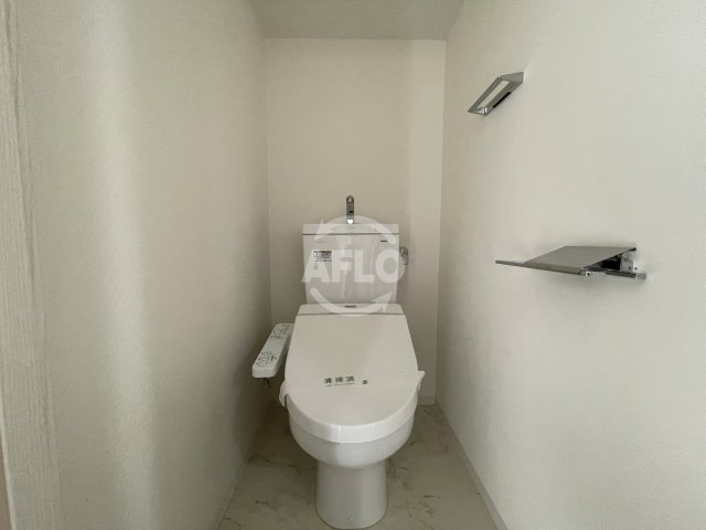 トイレ　アドバンス大阪ルーチェ　トイレ