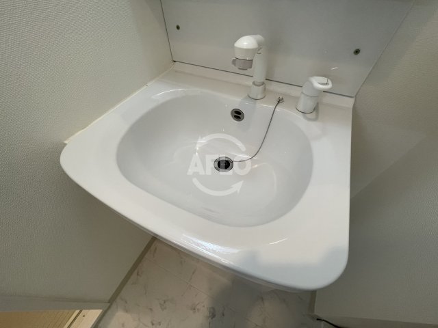 洗面設備　アドバンス大阪ルーチェ　独立洗面台